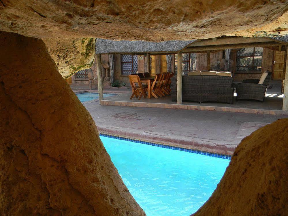 African Cave Lodge Hammanskraal Exterior foto